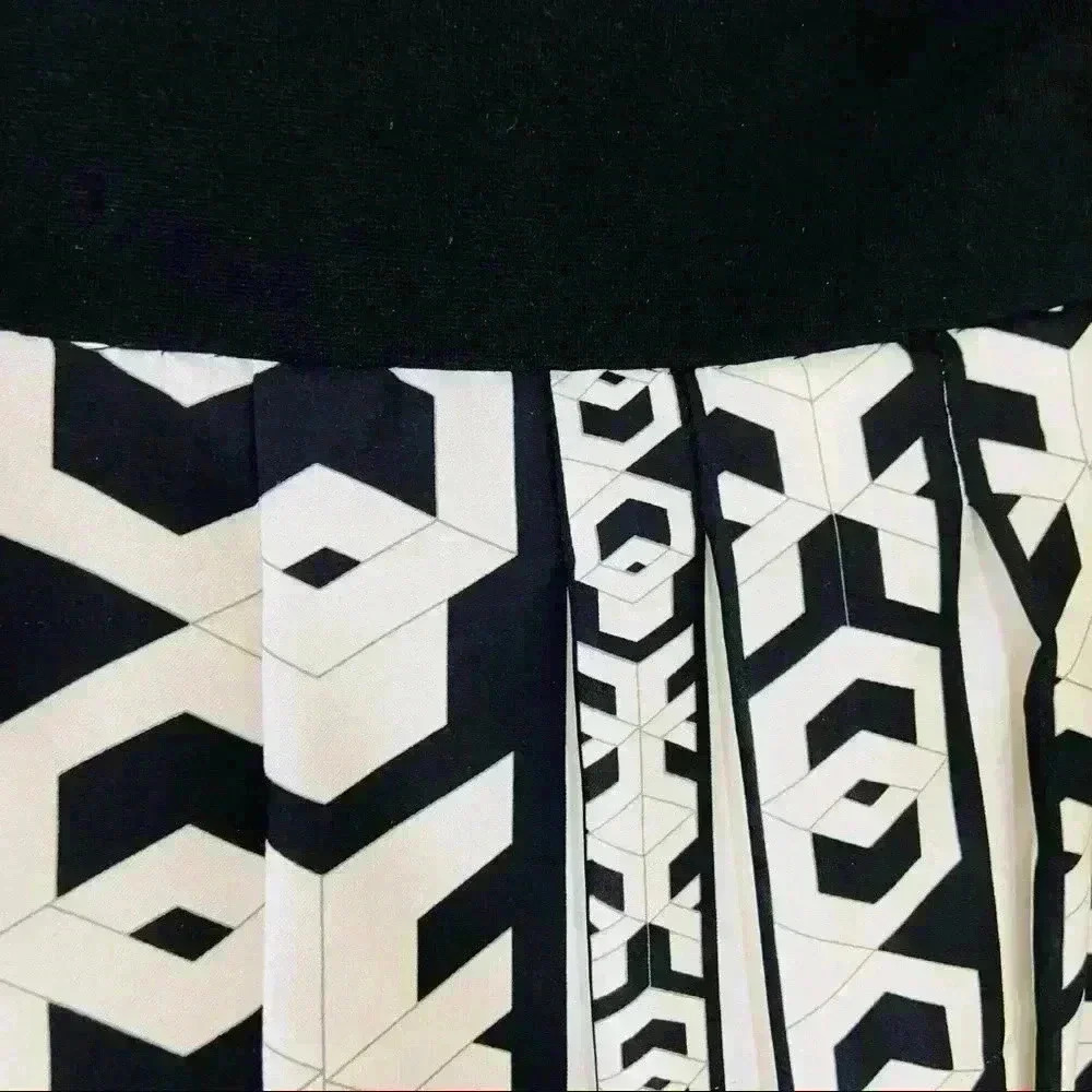 Diane Von Furstenberg Black/White Pleated Geometric Thick‎ Band Lined Mini Skirt - Picture 12 of 16